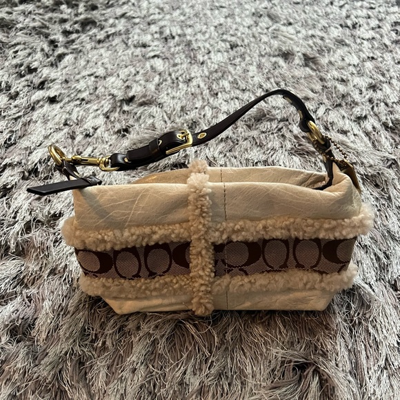 Rare Authentic Vintage Coach White Leather And Sheep Skin Monogram Mini Bag - Picture 4 of 4